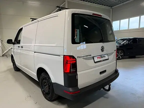 Volkswagen Transporter 2022 photo 3