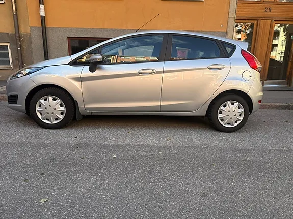 Ford Fiesta 2014 photo 2