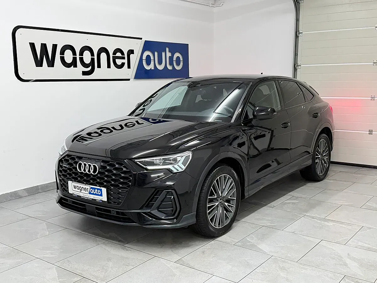 Audi Q3 2023 photo 2