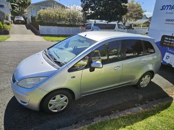 Mitsubishi Colt 2007 photo 2