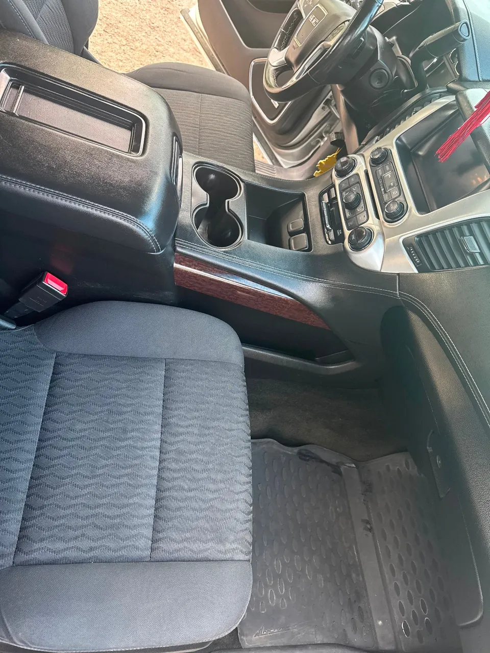 GMC Yukon 2018 photo 4