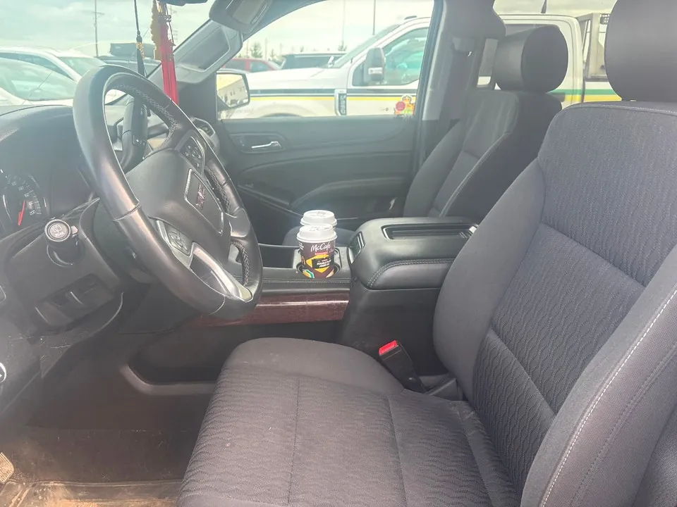 GMC Yukon 2018 photo 5