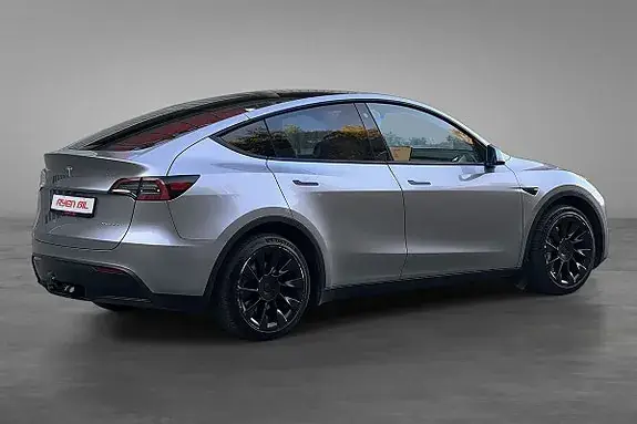 Tesla Model Y 2023 photo 5