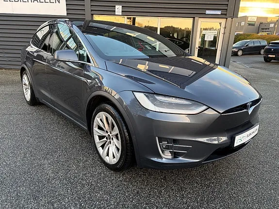 Tesla Model X 2017 photo 3