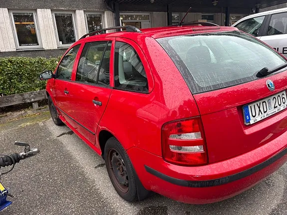 Skoda Fabia 2004 photo 3