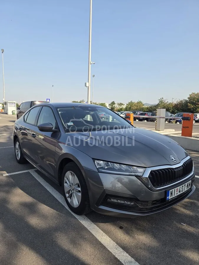 Skoda Octavia 2023 photo 2