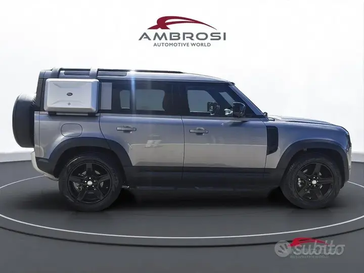 Land Rover Defender 2023 photo 5