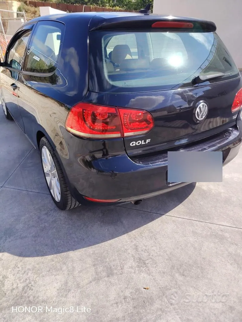 Volkswagen Golf 2011 photo 2