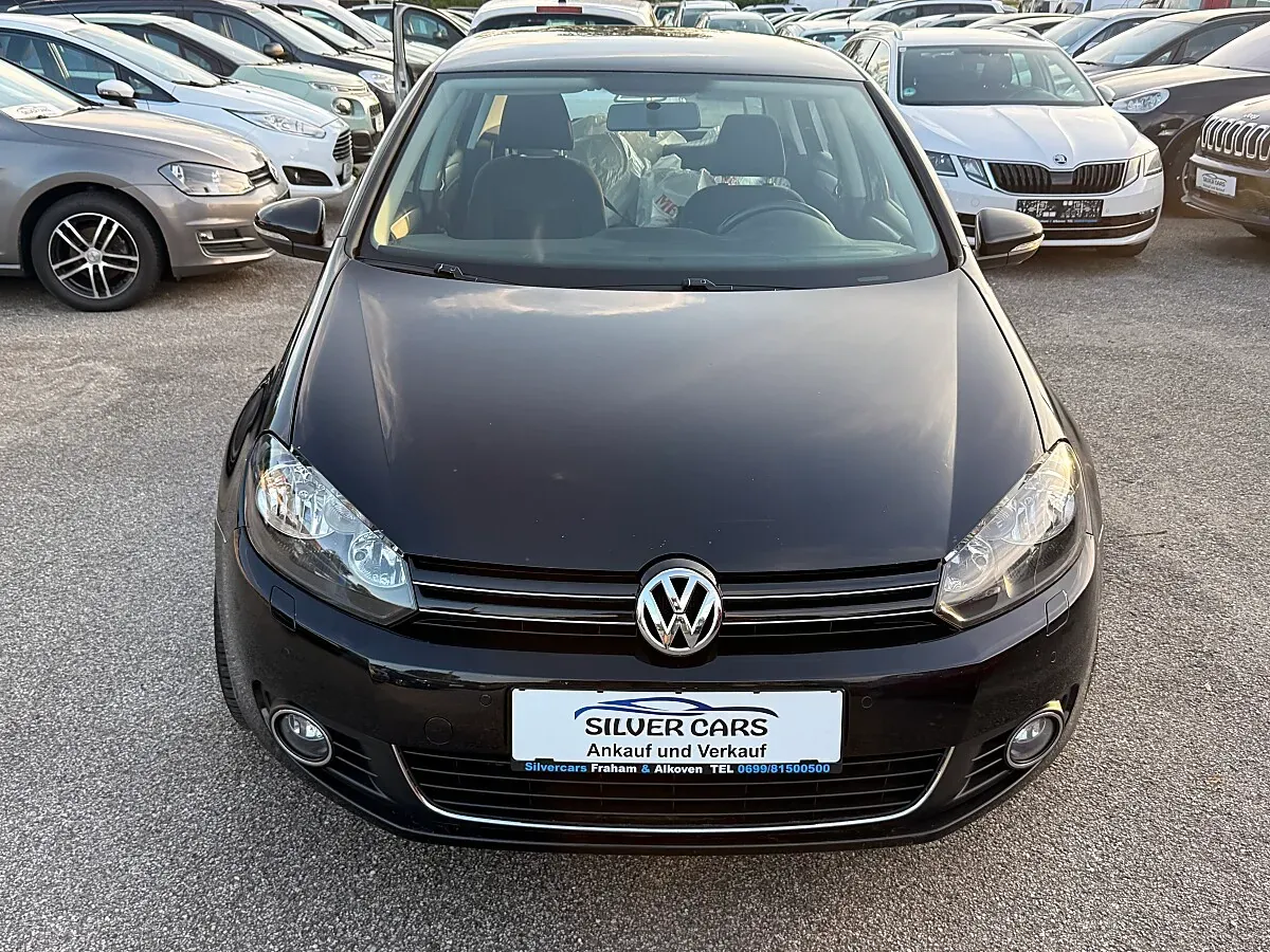 Volkswagen Golf 2010 photo 2