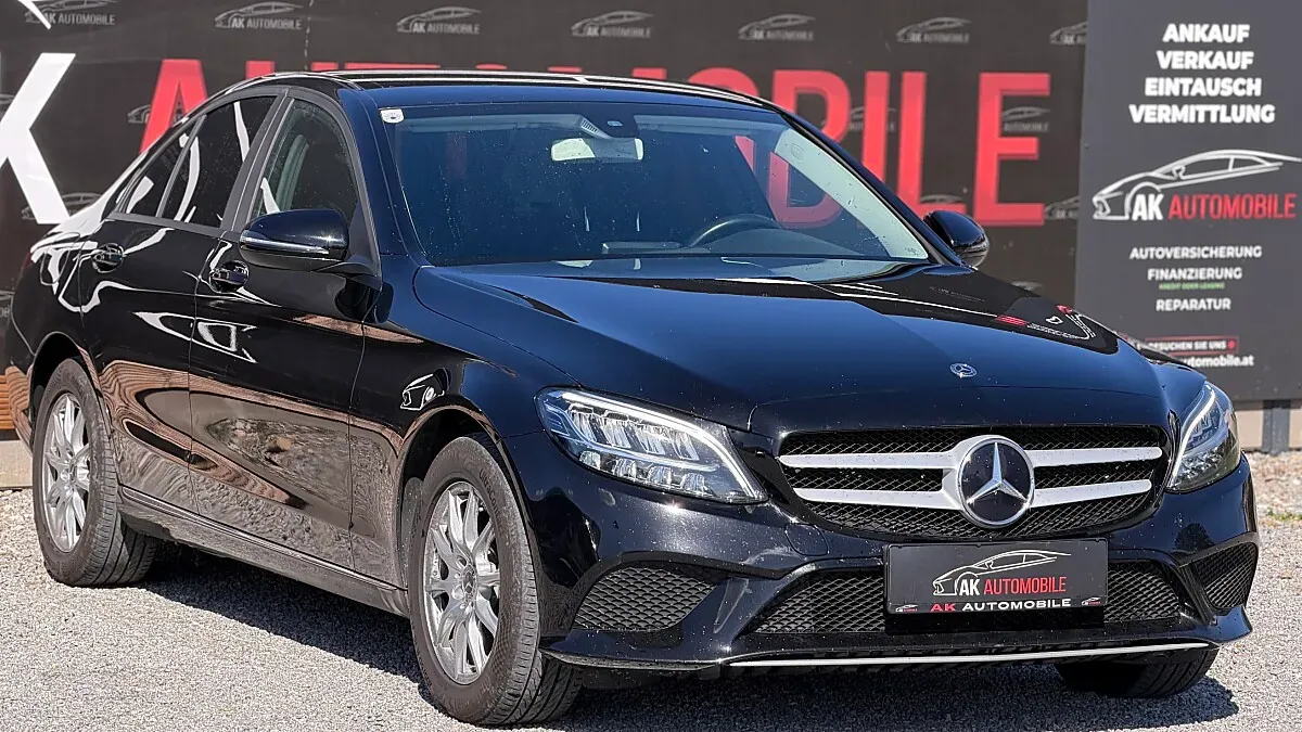 Mercedes-Benz C-Class 2019 photo 2