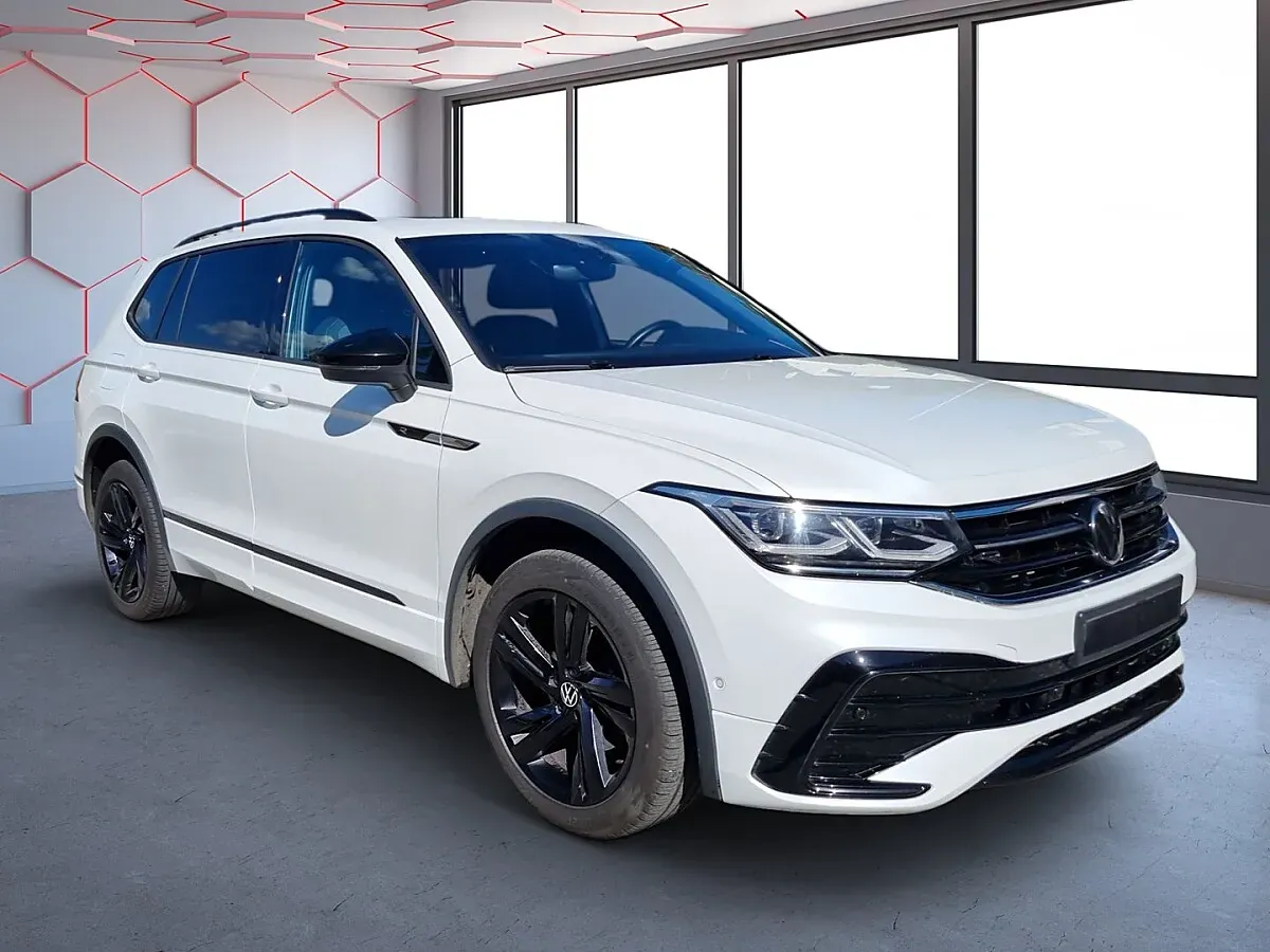 Volkswagen Tiguan Allspace 2023 photo 2