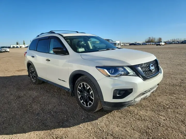 Nissan Pathfinder 2019 photo 2