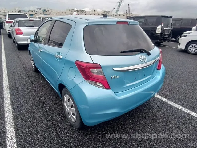 Toyota Vitz 2016 photo 3