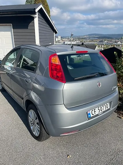 Fiat Grande Punto 2009 photo 4