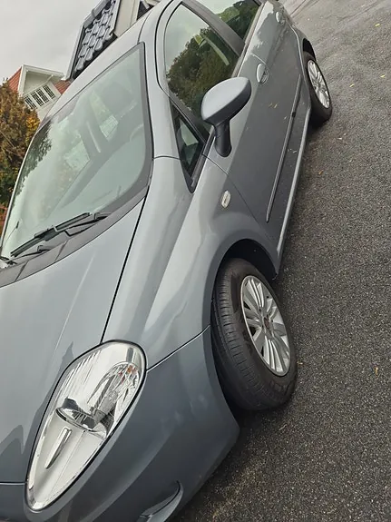 Fiat Grande Punto 2009 photo 2