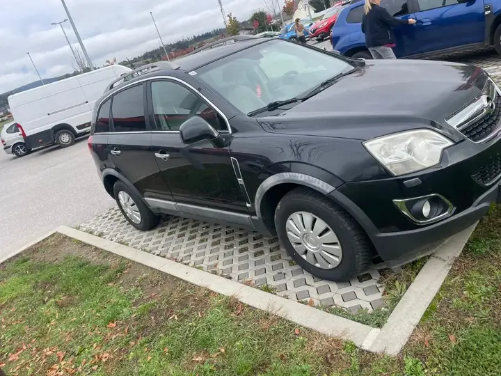 Opel Antara 2012 photo 2