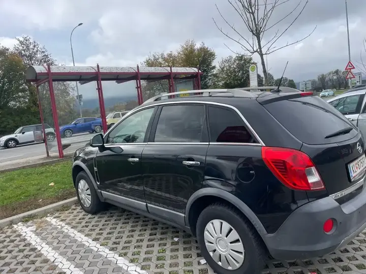 Opel Antara 2012 photo 3