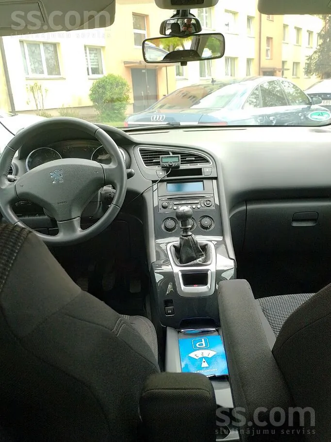 Peugeot 5008 2011 photo 5