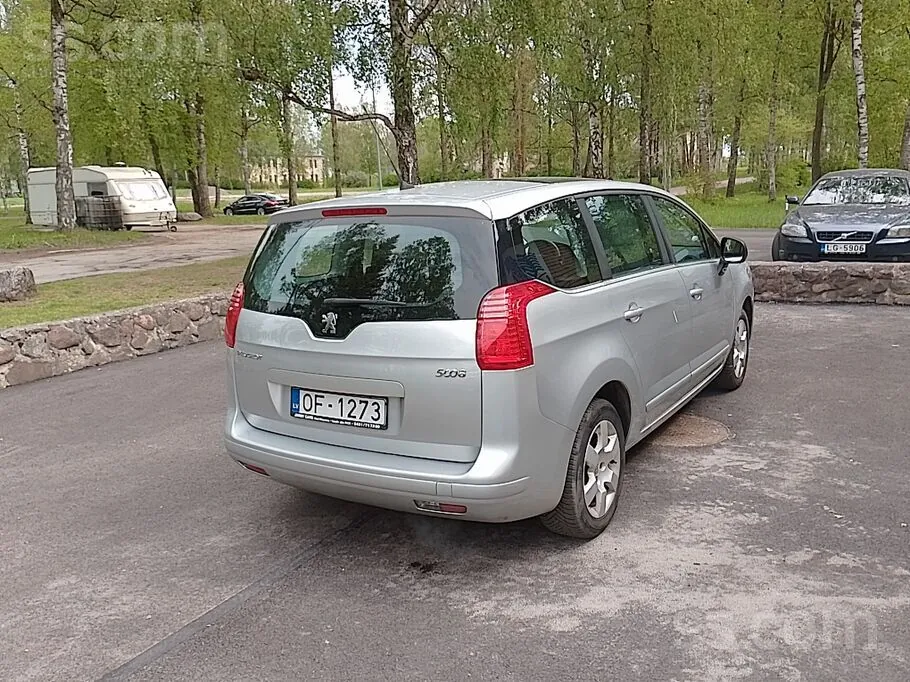 Peugeot 5008 2011 photo 3