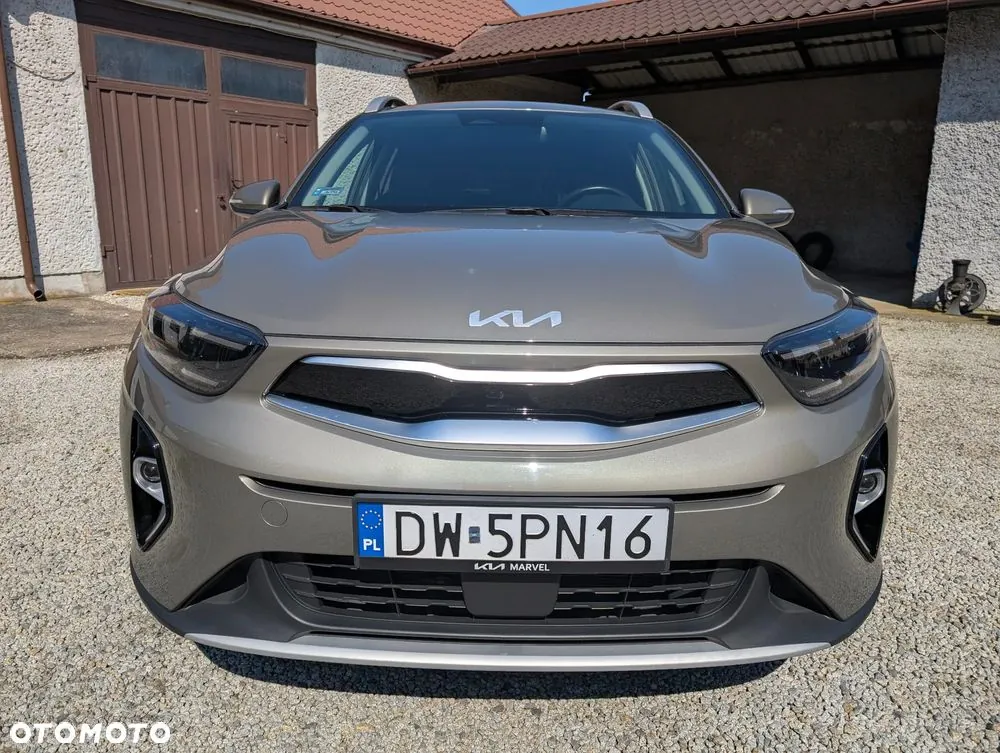 Kia Stonic 2021 photo 2