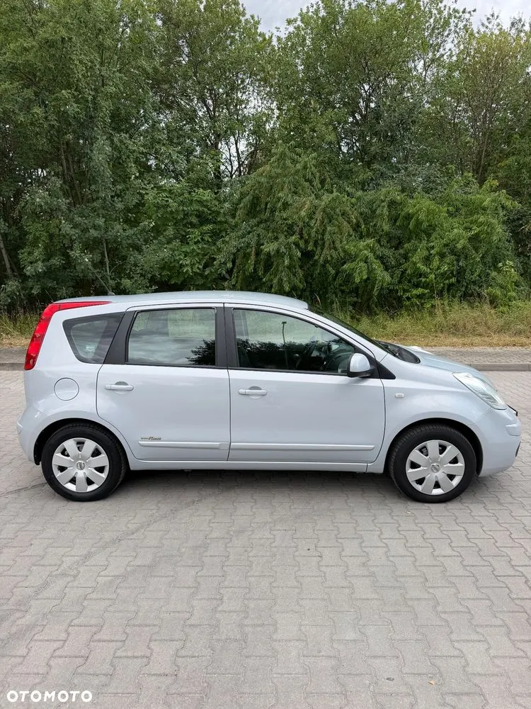 Nissan Note 2008 photo 2