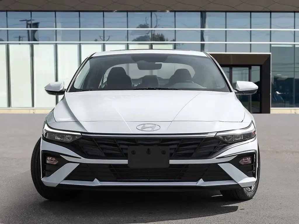 Hyundai Elantra 2026 photo 4