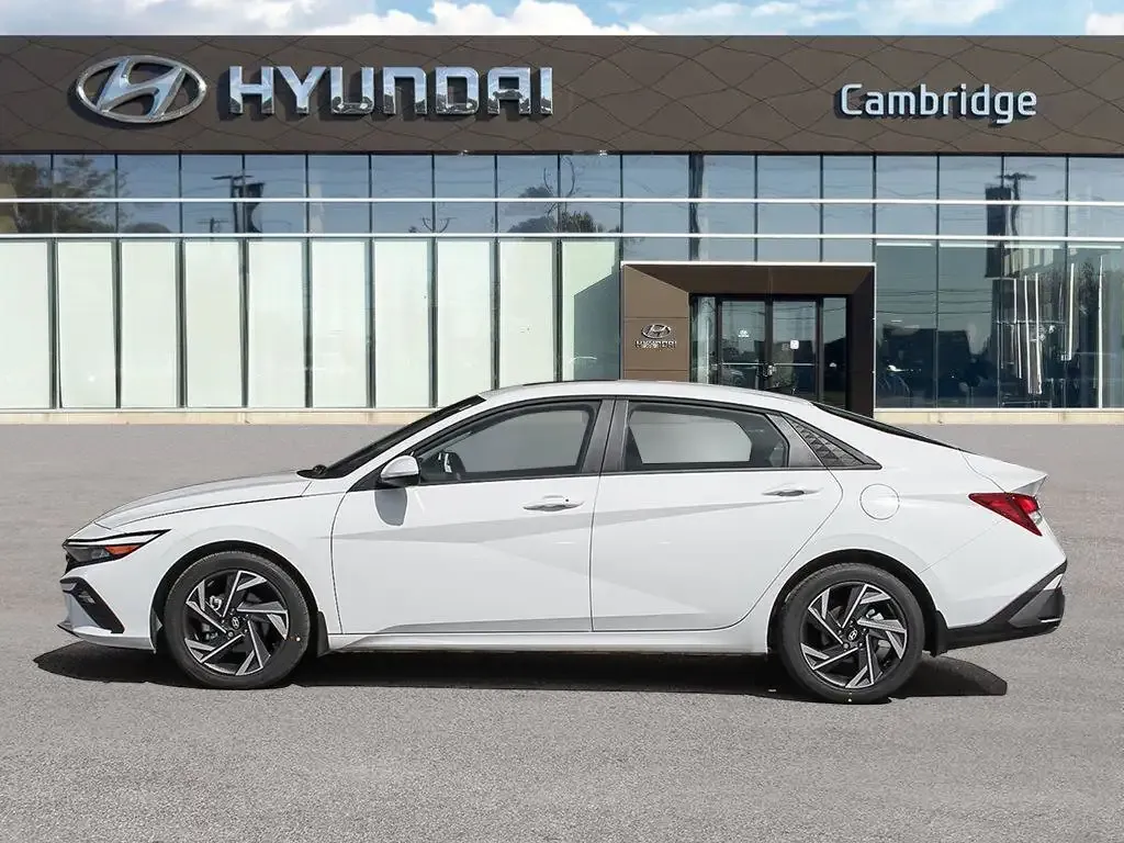 Hyundai Elantra 2026 photo 5