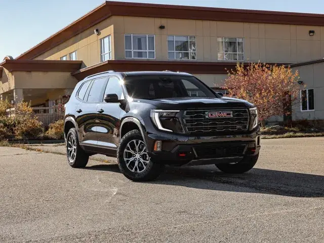 GMC Acadia 2025 photo 2