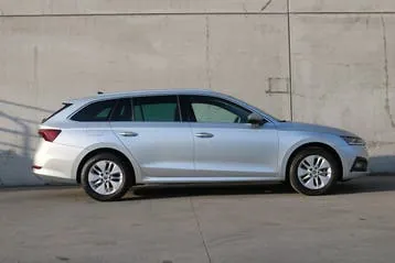 Skoda Octavia 2024 photo 2