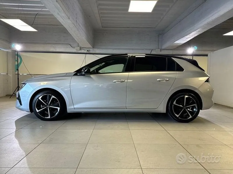 Opel Astra 2025 photo 2