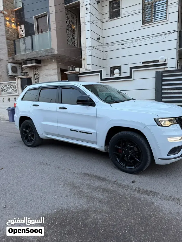 Jeep Grand Cherokee 2019 photo 3
