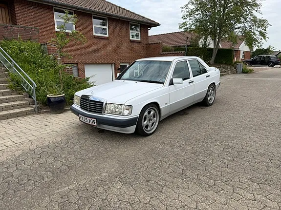 Mercedes-Benz 190 E