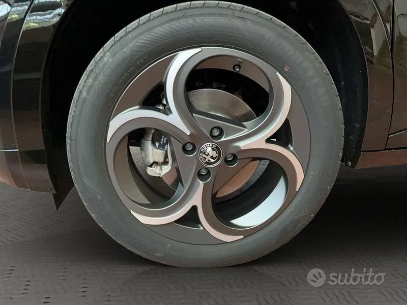 Alfa Romeo Junior 2026 photo 4