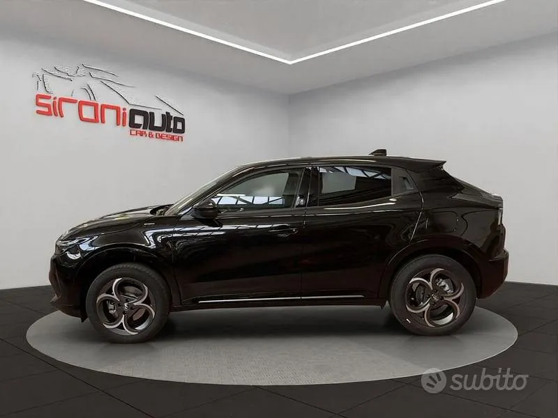 Alfa Romeo Junior 2026 photo 3