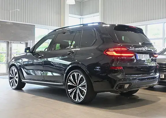 BMW X7 2025 photo 3