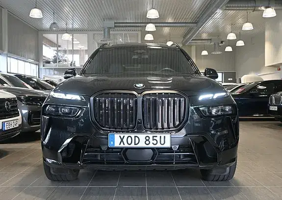 BMW X7 2025 photo 5