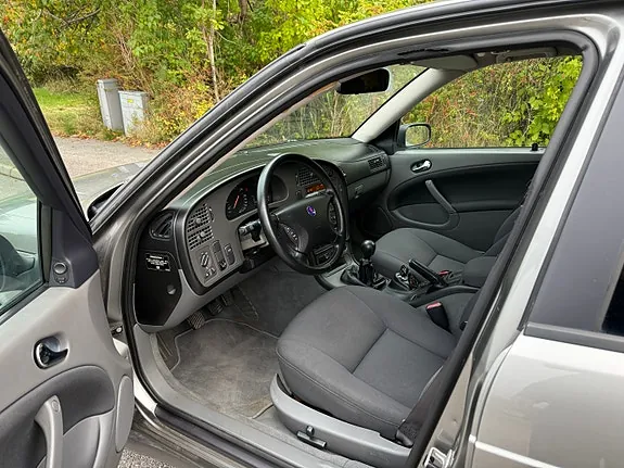 Saab 9-5 2005 photo 5