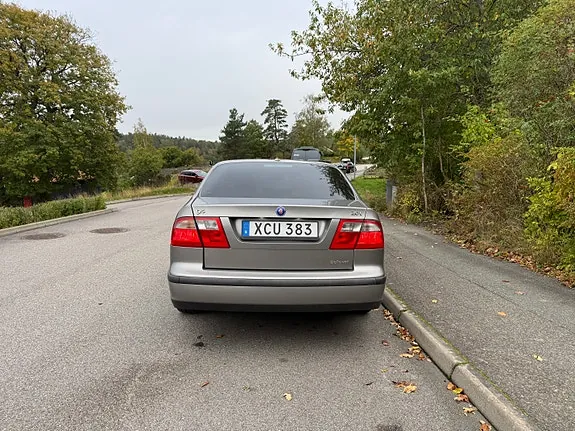 Saab 9-5 2005 photo 2