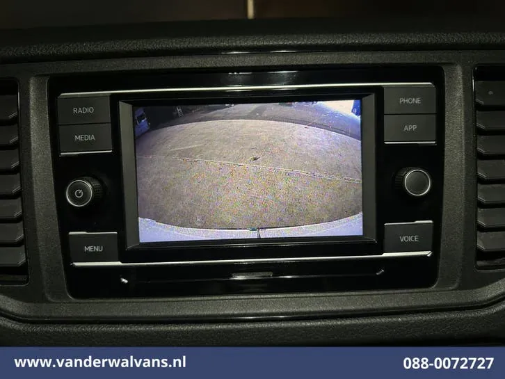 Volkswagen Crafter 2021 photo 2