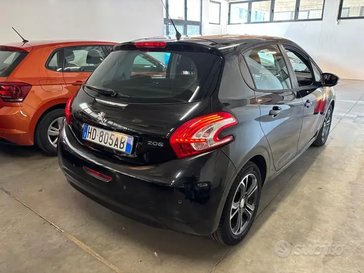 Peugeot 208 2014 photo 4