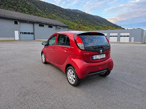 Peugeot Ion 2014 photo 4