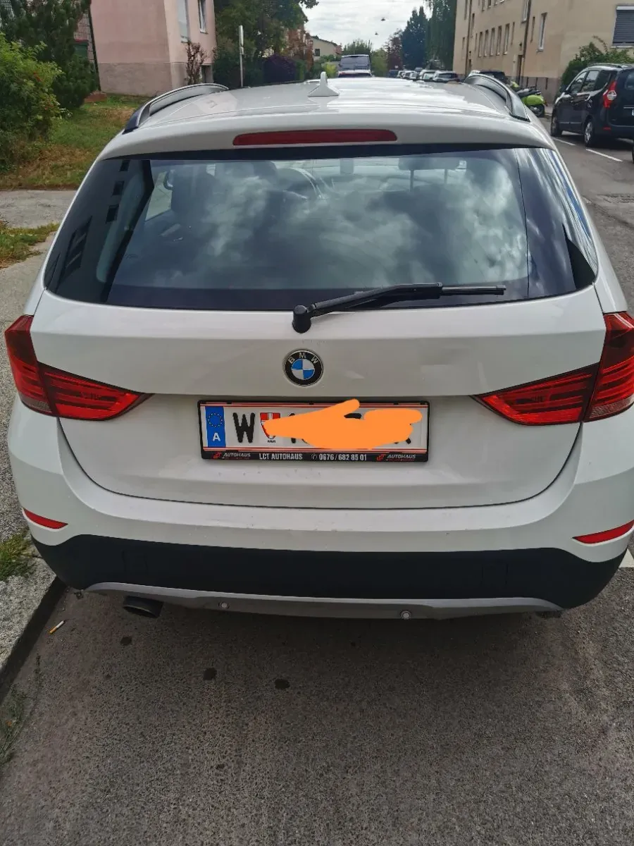 BMW X1 2012 photo 2