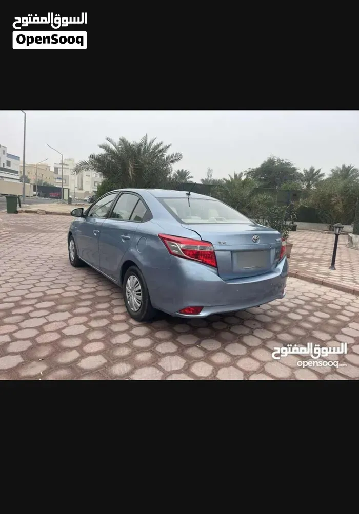 Toyota Yaris 2015 photo 2