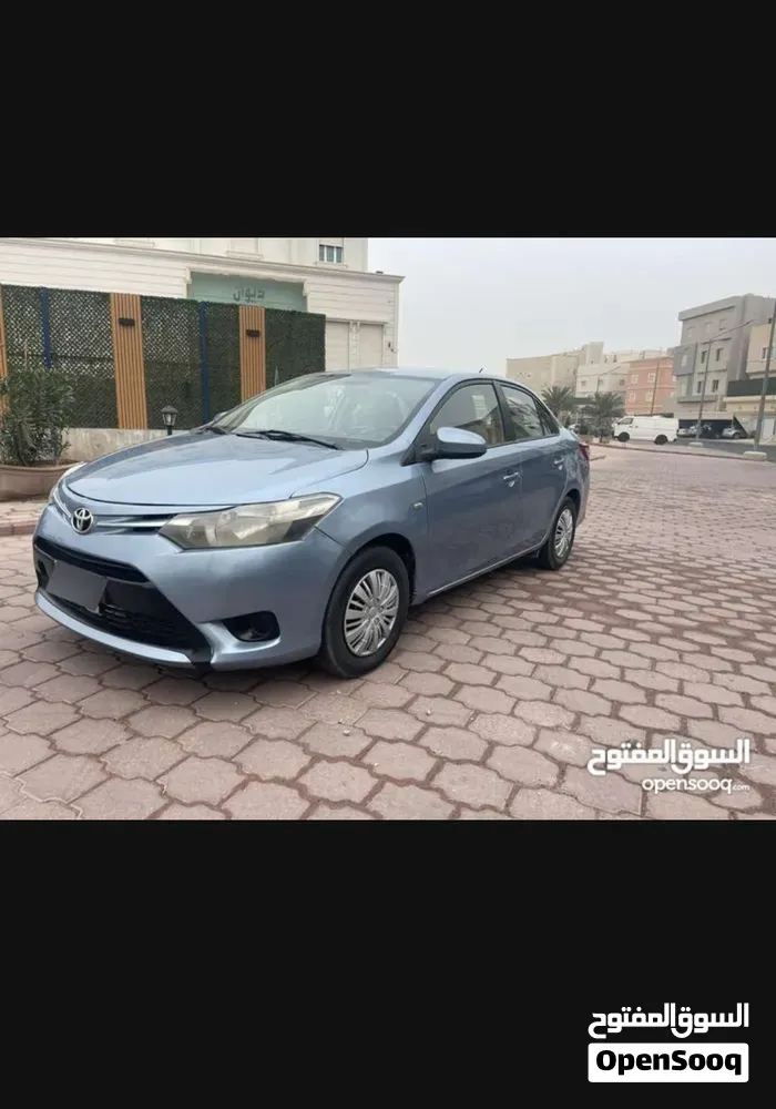 Toyota Yaris 2015 photo 4