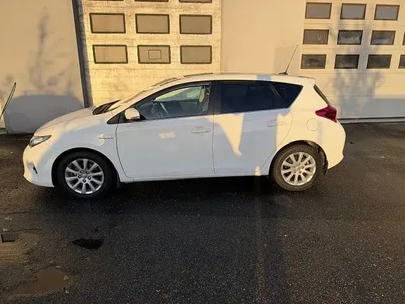 Toyota Auris 2014 photo 4