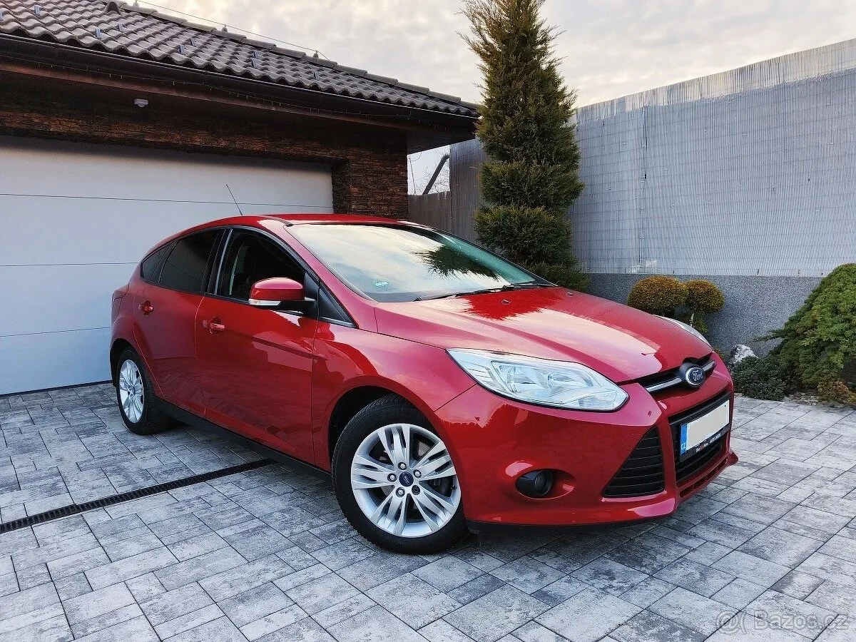 Ford Focus 2011 photo 2