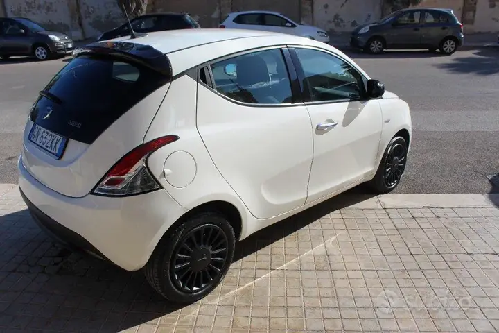Lancia Ypsilon 2023 photo 3