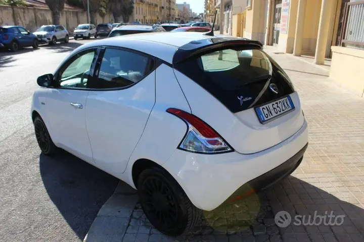 Lancia Ypsilon 2023 photo 4