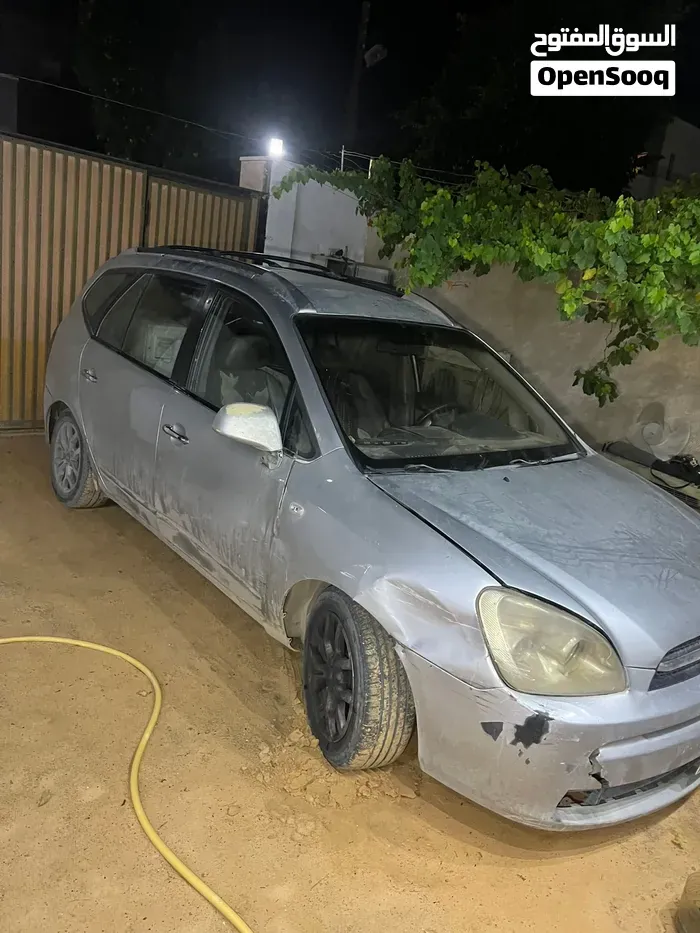 Kia Carens 2007 photo 2