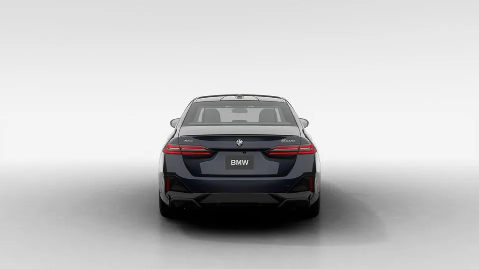 BMW 5 Series 2027 photo 5